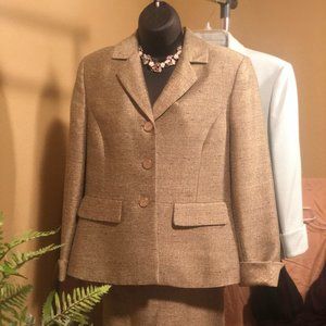 Le Suit 2 Piece Skirt Suit